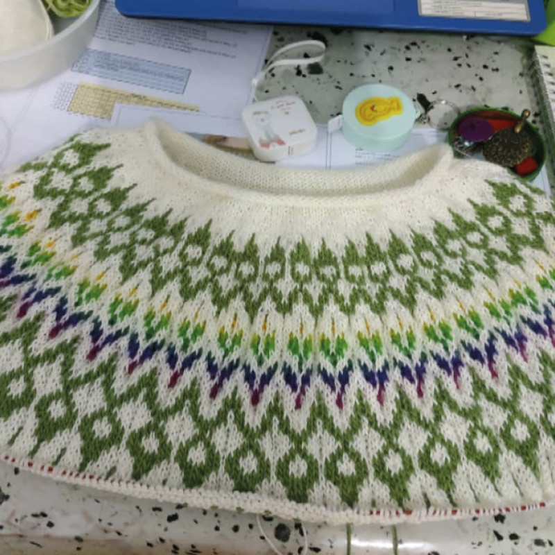The Arata sweater pattern by Knit.love.wool, made by ZiaKnit